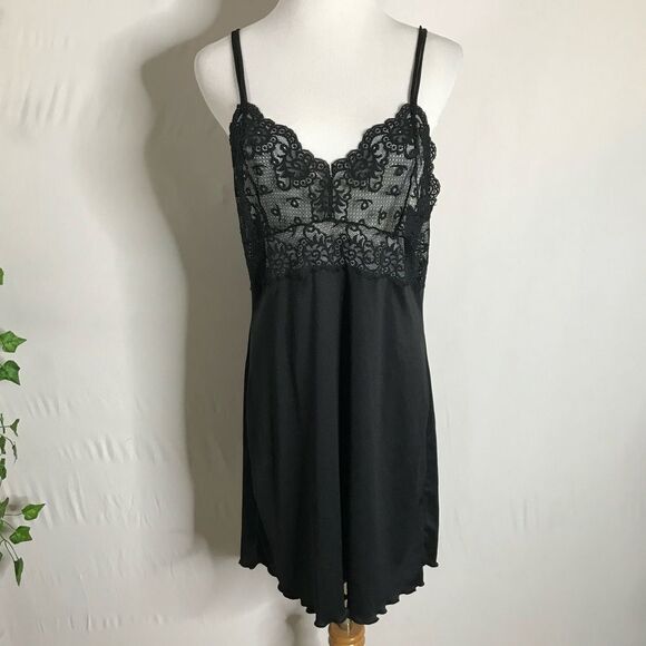Vintage Val Mode Lingerie Black Nightgown Medium Large Lace Bust Chemise - Picture 1 of 9